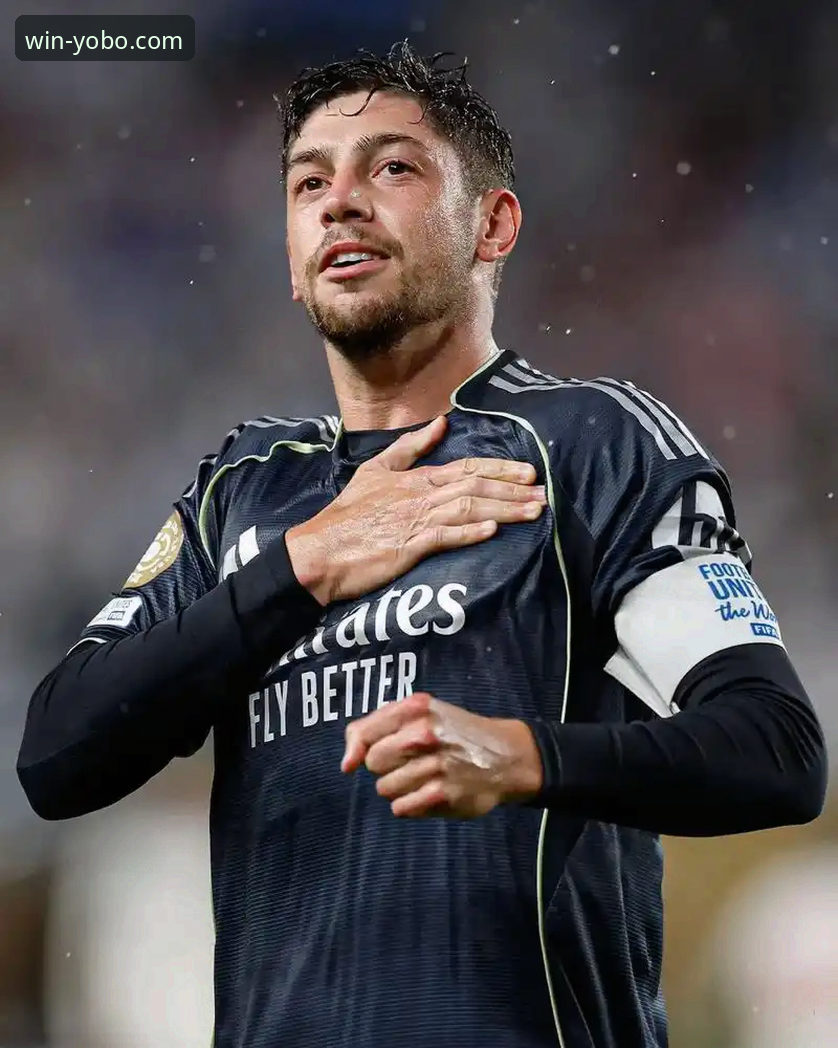 欧冠经典对决详解：巴尔韦德戴帽，皇马战术创新击溃曼城